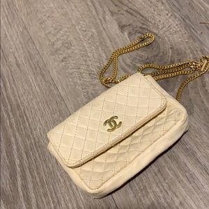 CHANEL White Purse Necklace